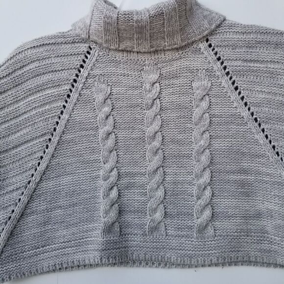 Cropped Turtleneck Gray Knit Sweater. Sz XS (4) - Picture 8 of 9